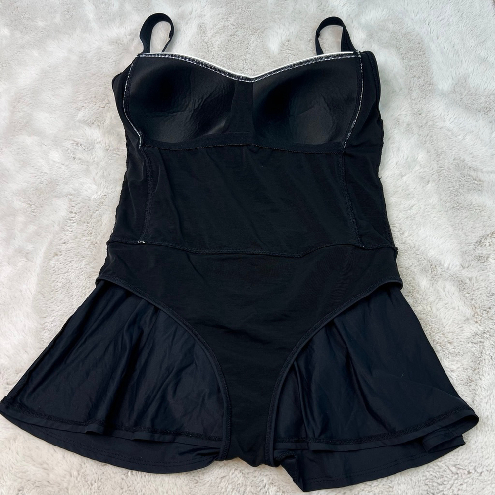 NIPTUCK Swimsuit One Piece Size US 12 Black Slimming Skirt Peplum Built in Bra - Picture 11 of 15